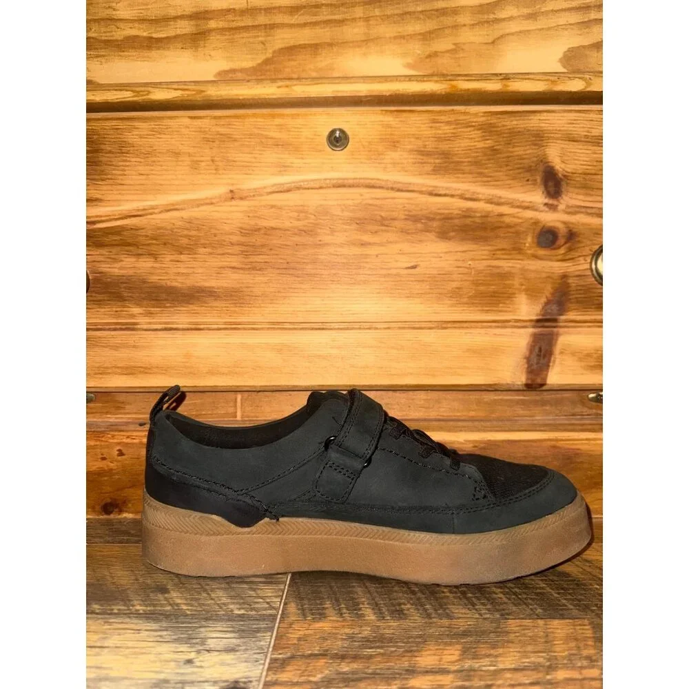 Clark’s‎ Youth Odor Control Sneaker Shoes  Size 6 Youth